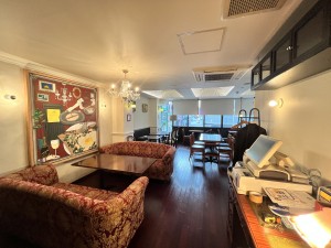 入口から店内２