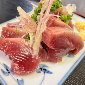 鰹刺し